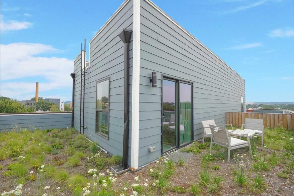 Enjoy City Skyline Views From Private Roofdeck! Washington Exterior photo